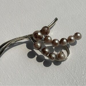 Vintage 1950s Italian Faux Pearl Brooch